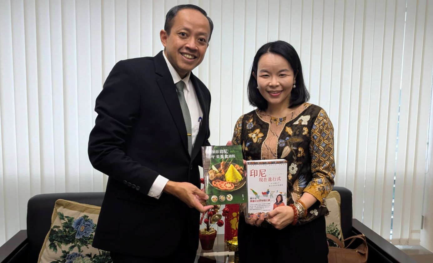 Di Negeri Rantau 190325: Jennifer Lai Bagikan Pengalaman Culture Shock di Indonesia Lewat Buku “Indonesia in Real Time”