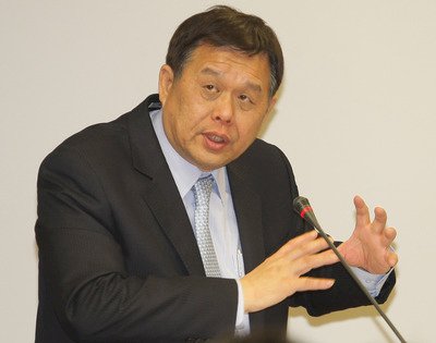 MOL meneliti cara memberi bantuan atau membujuk kalangan pengusaha menaikkan upah tenaga kerja