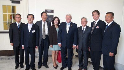 Anggota Legislator Serukan Amerika untuk Mendukung Penjualan Senjata Kepada Taiwan
