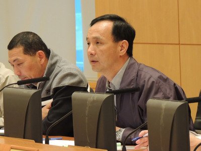 Eric Chu Himbau Tidak Membicara Masalah Personil  Wakil Ketua Partai Juga Seharusnya Mengundurkan Diri
