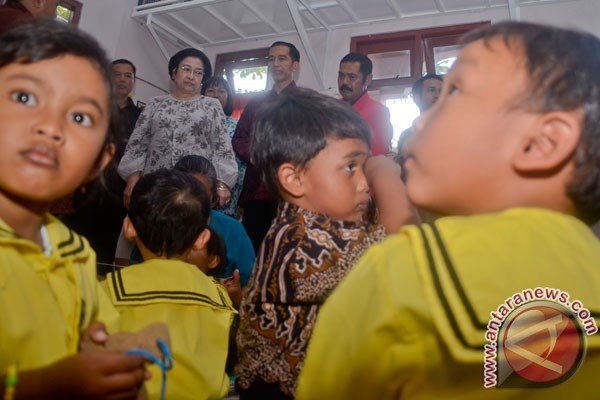 Taman Cerdas Solo Kekurangan Koleksi Buku Bacaan