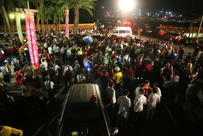 Tragedi Ledakan Bubuk Warna Dalam Festibal Warna di Tempat Wisata Taman 8 Dewa (Ba Sien Le Yuan)