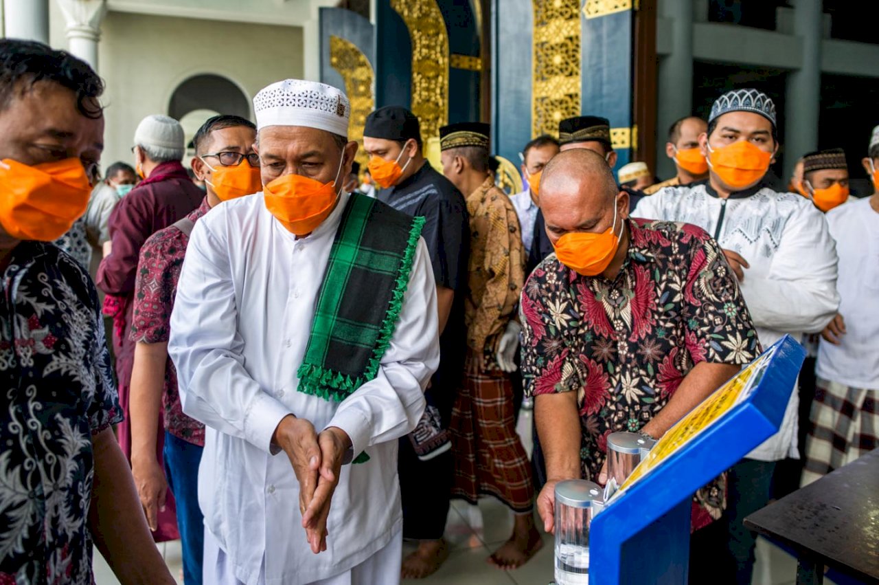 Pemerintah Indonesia Memutuskan Mengundur Cuti Nasional Idul Fitri Hindari COVID-19