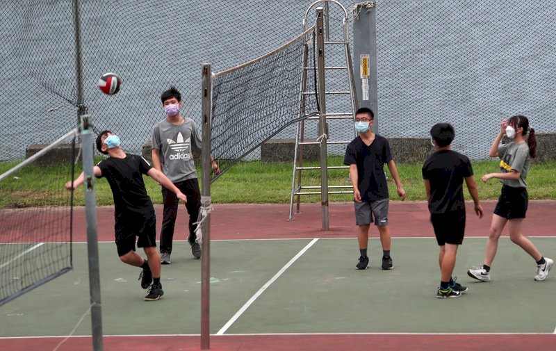 Waspada Pandemi Level 2 Diperpanjang Lagi Sepanjang Dua Pekan, Protokol Pengenaan Masker Dilonggarkan