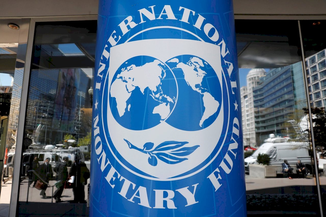 Pengaruh Pandemi  IMF Merevisi Turun Perkiraan PDB Benua Asia Menjadi 6,5%