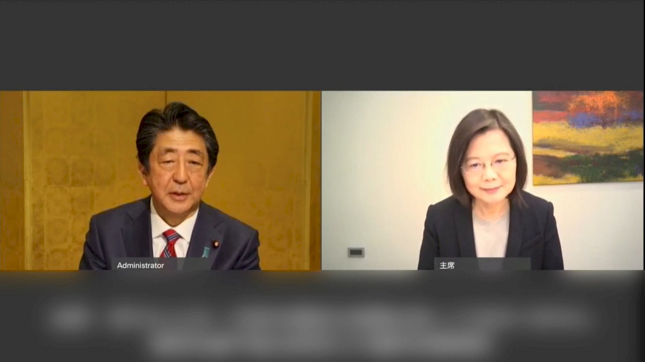 Dialog Presiden Tsai Ing-wen dengan Mantan PM Shinzo Abe, Menekankan Perdamaian Indo-Pasifik