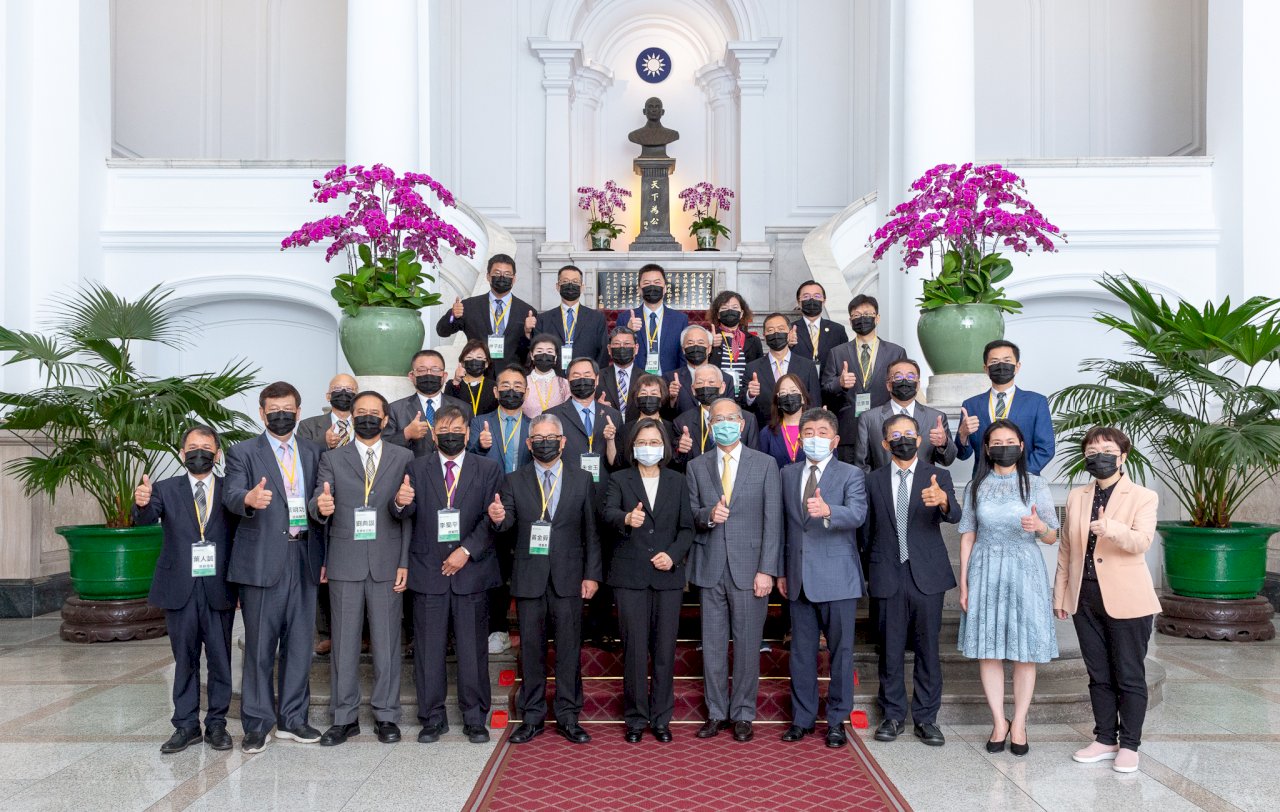 Presiden Tsai Apresiasi Peran Penting Apoteker Dalam Tindakan Pencegahan Pandemi