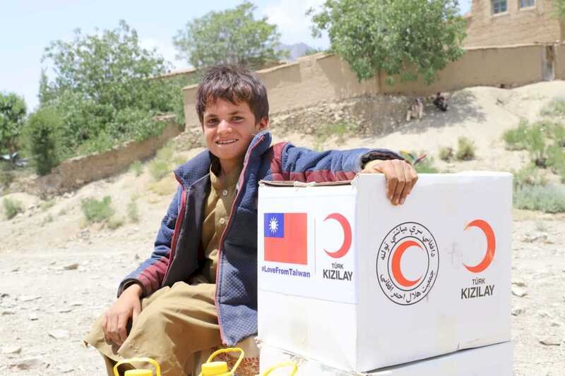 Taiwan - Turkish Red Crescent Mengantarkan Bantuan bagi Korban Gempa Afganistan