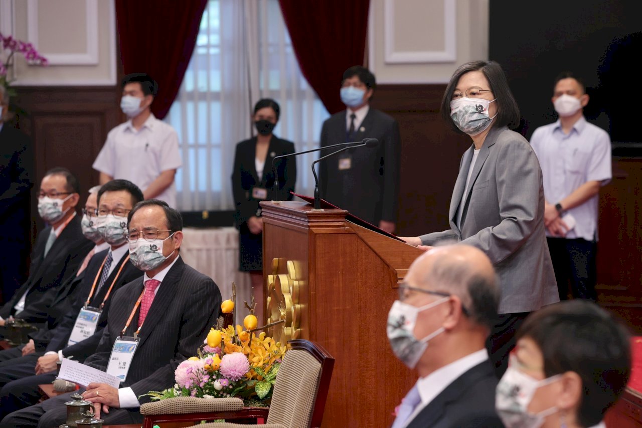 Presiden Tsai bertemu dengan rombongan WTCC (foto:Istana Kepresidenan)