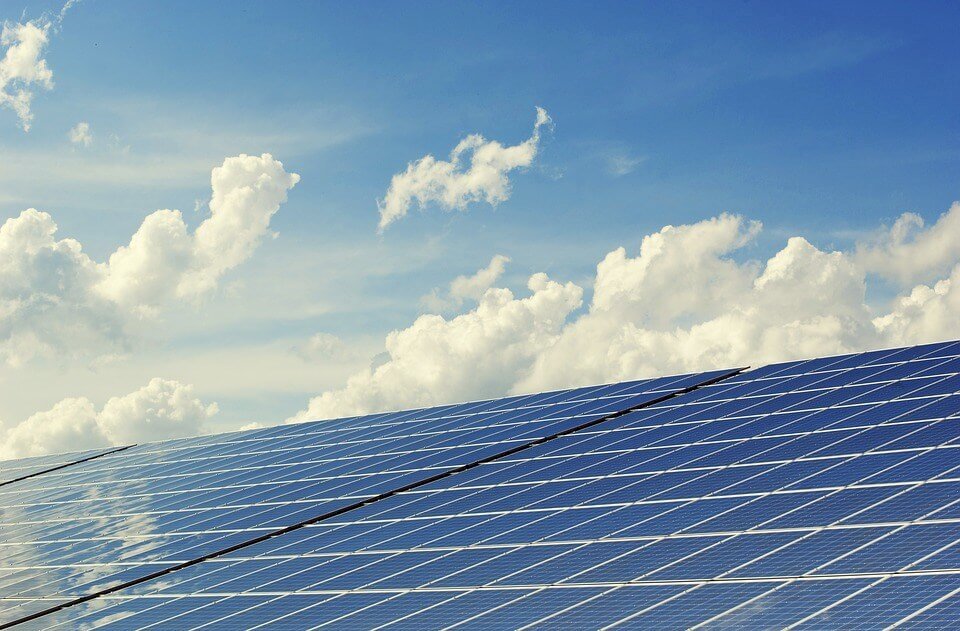 Perbandingan Penggunaan Energi Nuklir Global Lebih Rendah dari Energi Angin dan Solar (foto: Pixabay)