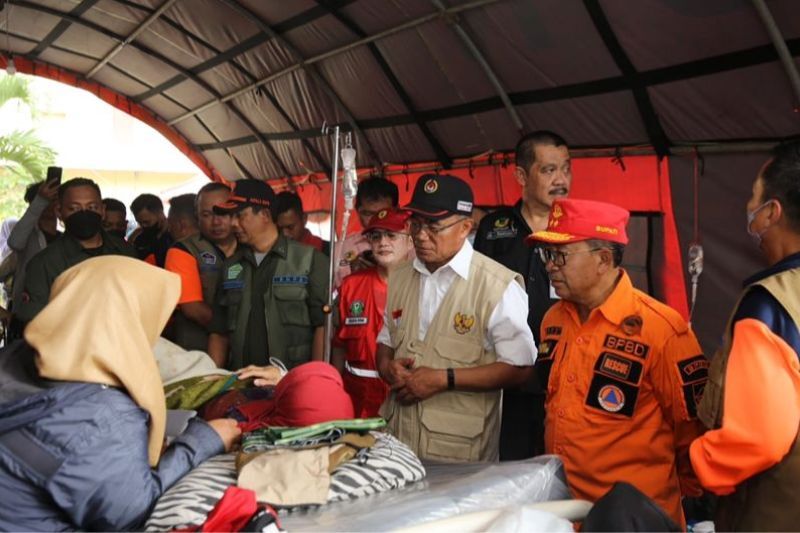 Menko PMK: Pemerintah masih berfokus pada upaya pencarian korban (foto: Antaranews) Menko PMK: Pemerintah masih berfokus pada upaya pencarian korban (foto: Antaranews)