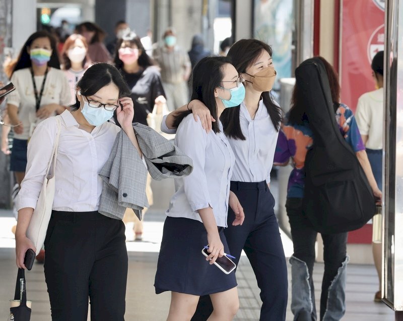 Survei: Tabungan Rata-rata Pekerja Muda Taiwan Terendah selama 5 Tahun Terakhir