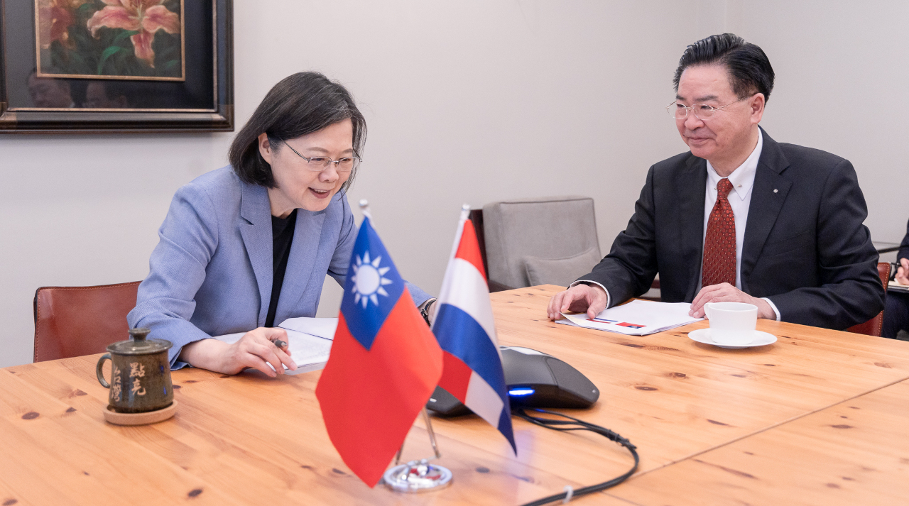 Percakapan Telepon Presiden Tsai dan Santiago Peña, Keduanya Berharap Dapat Pererat Persahabatan Taiwan-Paraguay