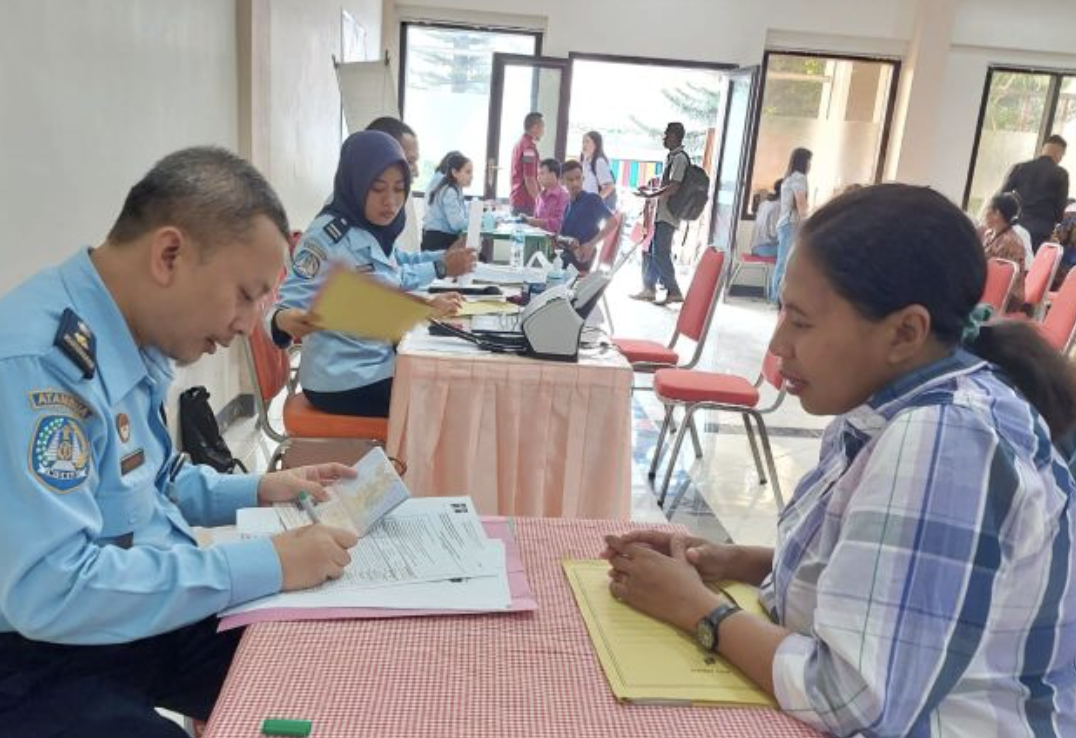 Imigrasi Atambua Catat 102 Warga Manfaatkan Layanan Eazy Paspport