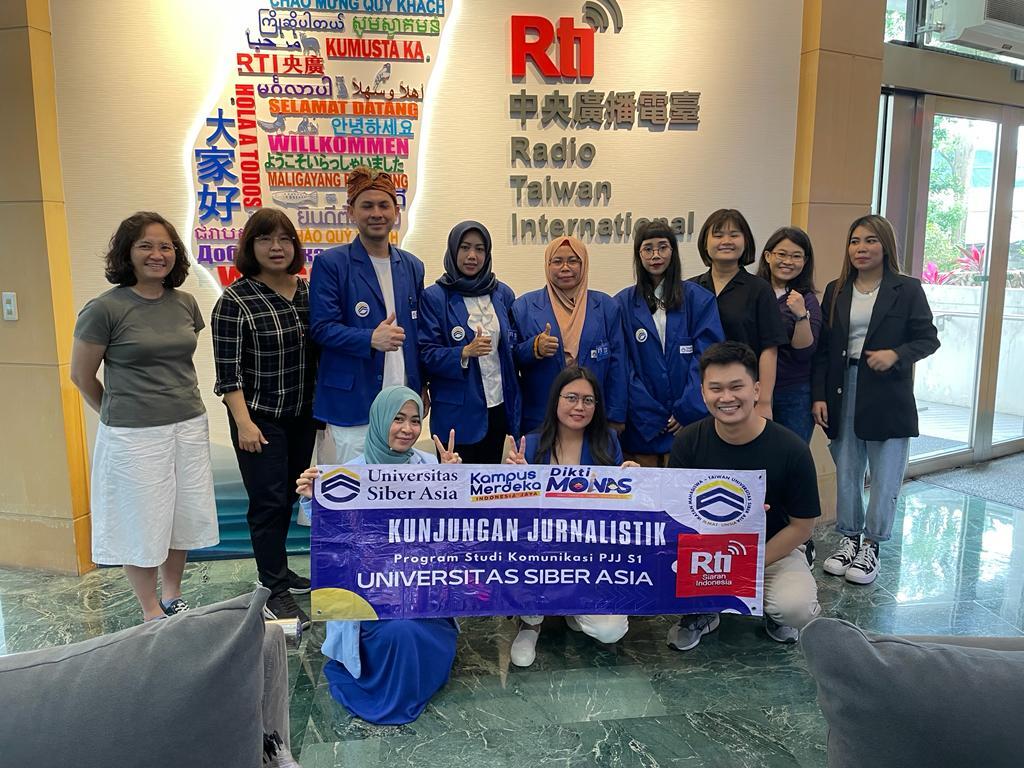 Rti siaran bahasa Indonesia sambut kunjungan mahasiswa UNSIA