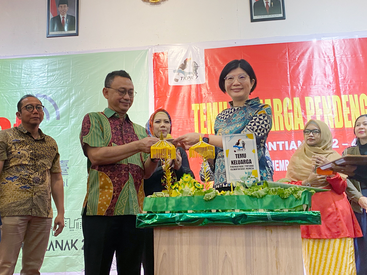 Rti Membahas Kerja Sama dengan RRI, 280 Orang Hadir dalam Acara Temu Pendengar, Wali Kota Pontianak Turut Memberikan Apresiasi