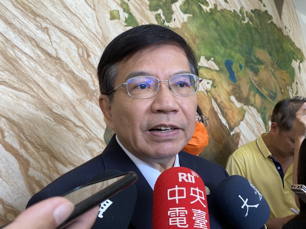Menteri MOTC Harapkan Respons Positif dari Tiongkok dalam Satu Bulan Perihal Pembukaan Kunjungan Rombongan Tur Antar Selat Taiwan