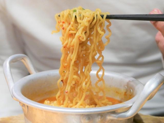 Enam Daftar Makanan yang Sebaiknya Jangan Dikonsumsi Sebelum Tidur