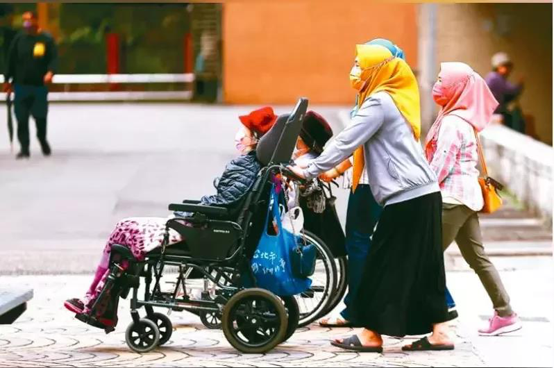 Pelonggaran Perekrutan PMA Sektor Perawat Lansia Mendatangkan Kekhawatiran