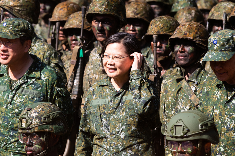 Masa 1 Tahun Wamil Dipulihkan, Presiden Tsai Ing-wen Menginspeksi Persiapan Militer