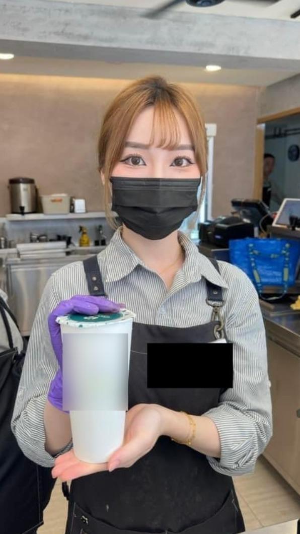 Pegawai Toko Minuman di Kaohsiung Viral, Cantiknya Bak Bidadari!