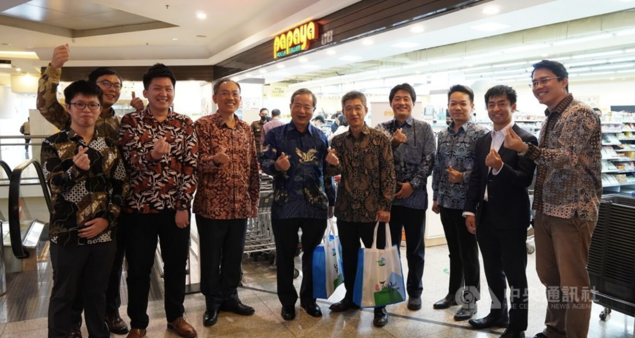 Hasil Bimbingan TTM, Okra Indonesia Laris Manis di Swalayan Bergengsi