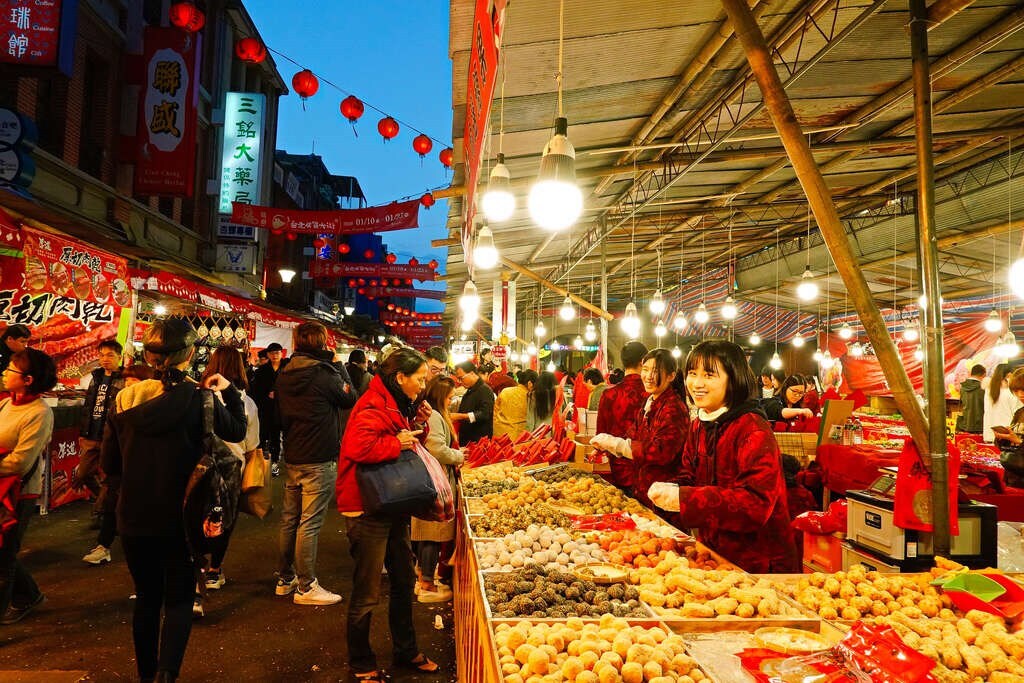Bazaar Imlek di Dihua Street (foto: Taipei Travel)