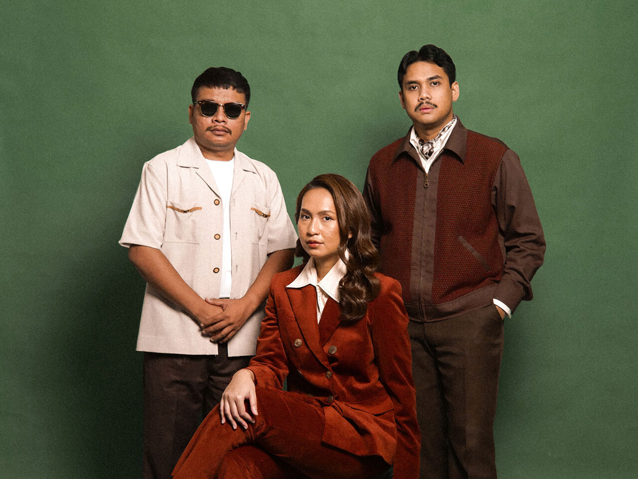 Thee Marloes: Trio Soul Surabaya yang Lagi Megang di Kancah Musik Indonesia