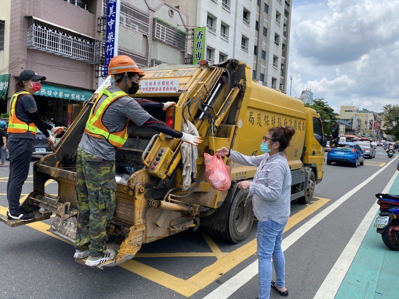 Lowongan Petugas Kebersihan Kota Taipei Menawarkan Gaji NT$45.000, Terbuka Bagi 567 Orang dan Harus Melewati Tes Fisik