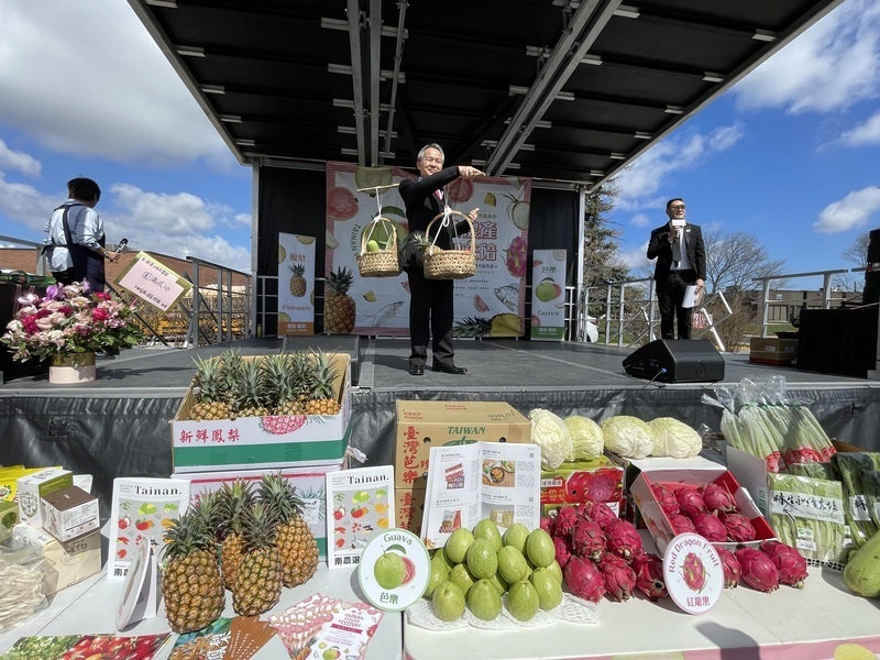 Pemasaran Buah-buahan “Diplomasi Pertanian” Tainan di Toronto