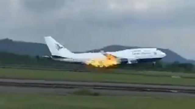 Baru Lepas Landas, Pesawat Garuda Indonesia Mengalami Kebakaran Mesin, 468 Penumpang Panik