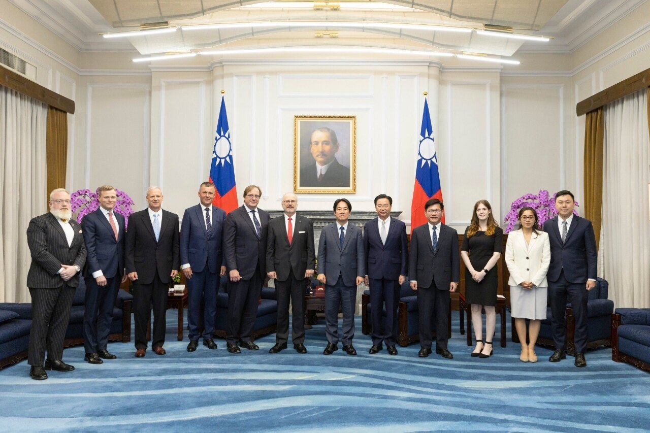 Delegasi Transatlantik Memperingatkan: Demokrasi Global Hadapi Ancaman Internal dan Eksternal, Perlu Penguatan Ketahanan