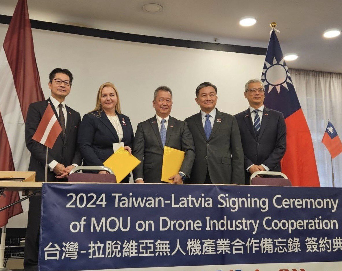 Tim Drone Taiwan Berkunjung ke Latvia, Menandatangani Kerja Sama MoU