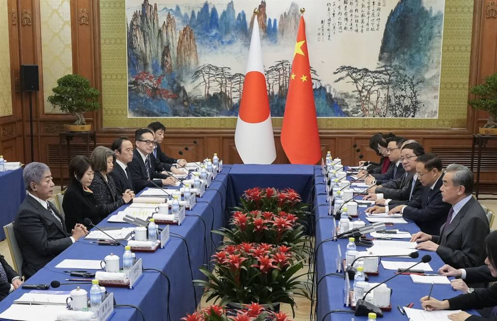 Menlu Jepang Takeshi Iwaya Sampaikan Ke Menlu RRT Wang, Pihaknya Memantau Cermat SItuasi Taiwan