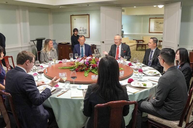 Mantan Wamendagri Inggris Datang Berkunjung, Wamenlu Harap Dukungan bagi Taiwan untuk Bergabung dengan CPTPP