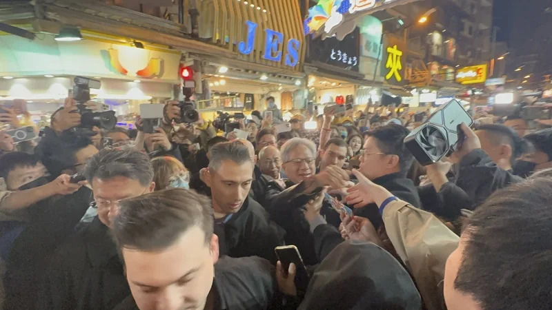 Setiap Kali Datang ke Taiwan, Tokoh Ini Pasti akan Dikepung Banyak Warga, Netizen: Bahkan Melebihi Artis