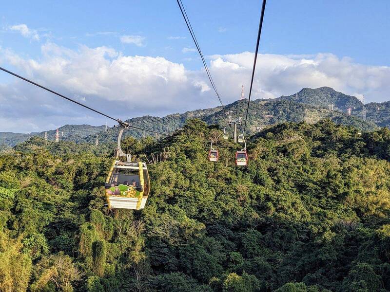 Harga Tiket Gondola Maokong Meroket! Kabin Transparan Kristal Dipatok Biaya Tambahan, Kenaikan Tertinggi 228,6%!