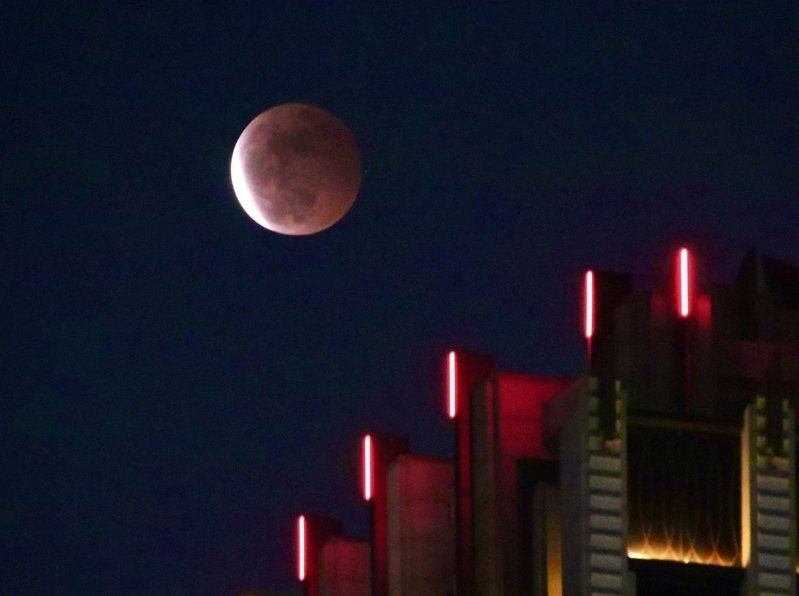 Perdana Tahun Ini! Besok akan Ada Gerhana Bulan Total Blood Moon, Bertepatan dengan Hari π