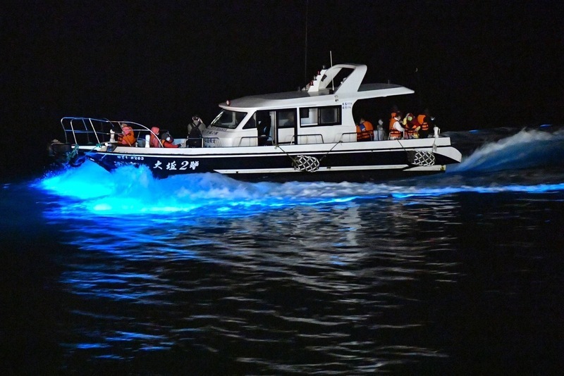 Wisata Matsu, Berpetualangan Menikmati Pesona Air Mata Biru