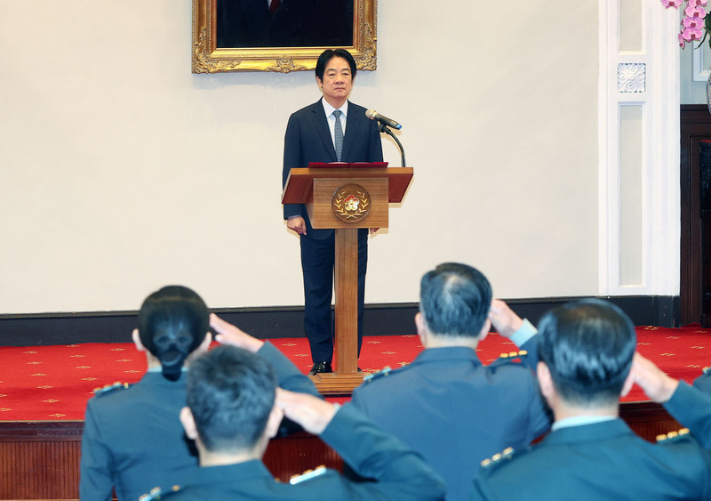 Presiden Lai Pimpin Upacara Kenaikan Pangkat Perwira Militer, Meningkatkan Tugas Pertahanan Keamanan Negara