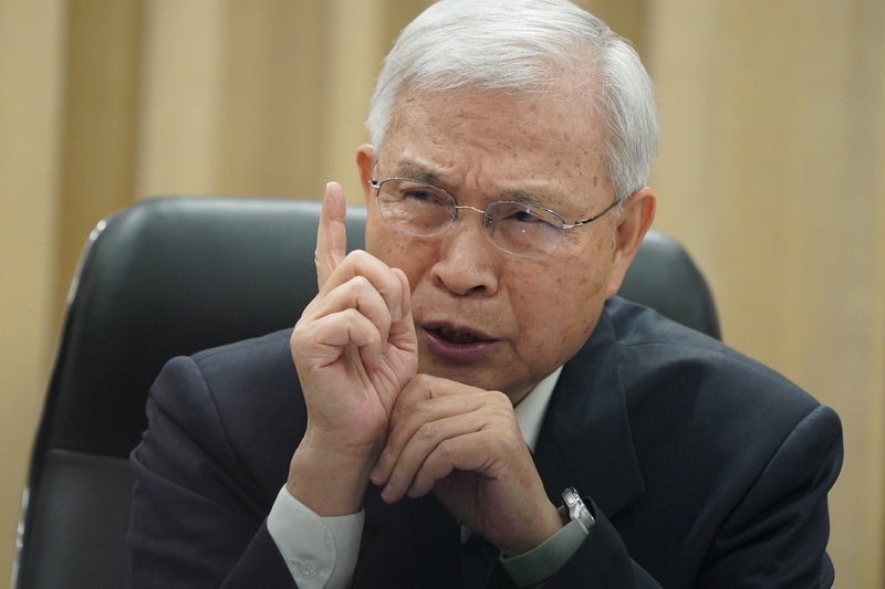 Gubernur Bank Sentral Yang Chin-long (楊金龍) Gubernur Bank Sentral Yang Chin-long (楊金龍)