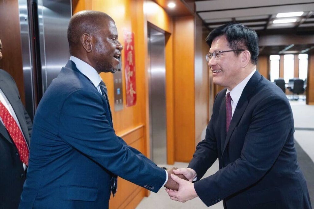 Menlu Lin Chia-lung Menjamu Menteri Pertanian Eswatini, Dukung Transformasi Pertanian Cerdas