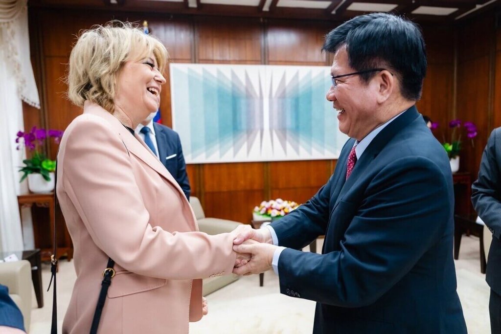 Menlu Lin Chia-lung: Senang Atas Terjalinnya Kota Kembar Kota Tainan dan Kota Lodz, Berharap Dapat Memperdalam Kerja Sama